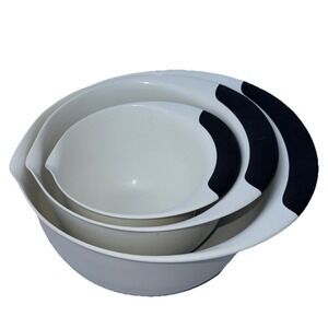 OXO 3 Piece Plastic Mixing Bowl Set - Nesting Mixing Bowls with Rubber Grip